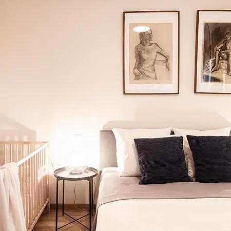 Modern apartman kerti medencével közel a vízparthoz Apartman Siófok